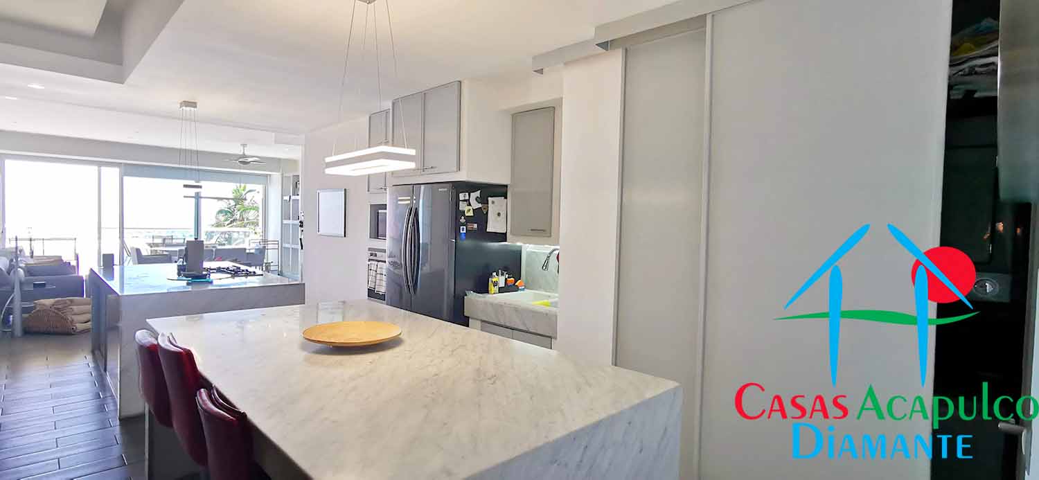 Ocean Front 202 - Cocina antes de Otis 4 Ocean Front 202 - Cocina antes de Otis 4